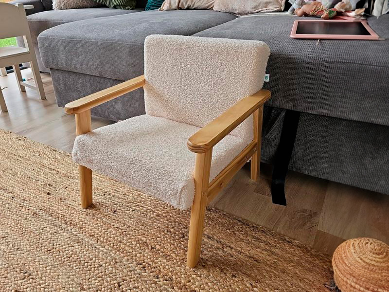 Foto de cliente de Silla Infantil Basile de Tela en Color Roble Claro y Beige 43x46x43 cm