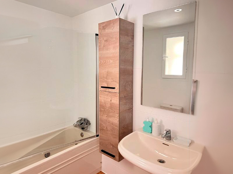 Foto de cliente de Mueble de Baño Pack roble Alaska Mueble + Columna (Incluye Lavabo y Espejo)