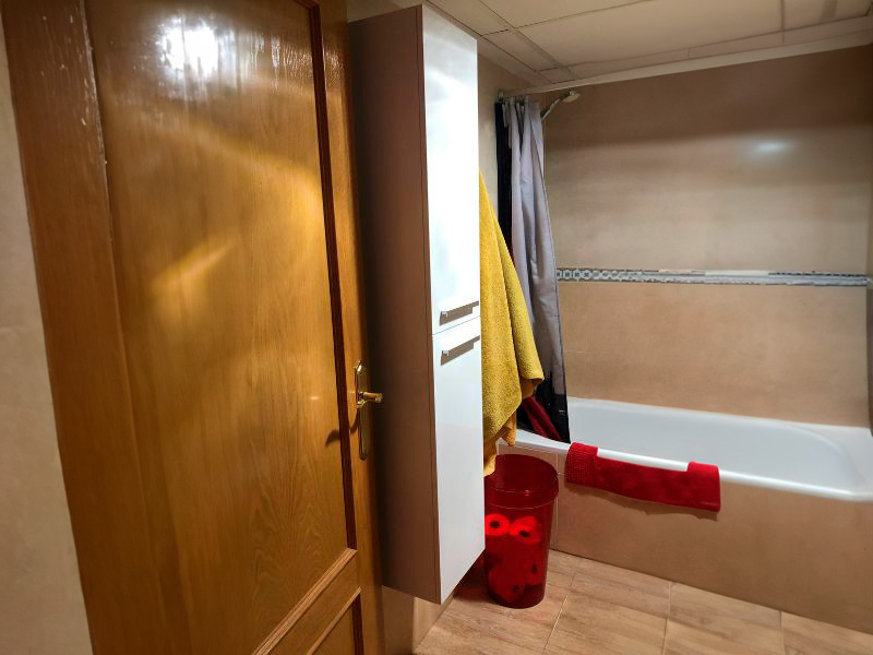 Foto de cliente de Columna De Baño Suspendida Aruba Color Blanco Lacado 30x150 cm