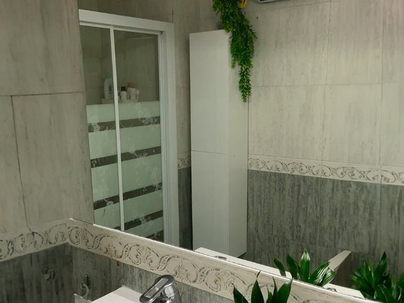 Foto de cliente de Columna De Baño Suspendida Aruba Color Blanco Lacado 30x150 cm