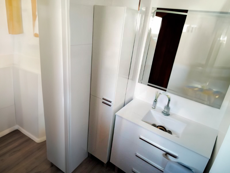 Foto de cliente de Columna de Baño Amara Blanco Brillo 30x182 cm