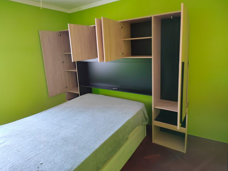Foto de cliente de Cabecero de Cama Doble Puente John Color Roble Brooklyn y Negro Stipple 265 cm