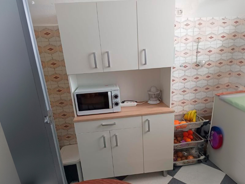 Foto de cliente de Mueble Auxiliar de Cocina Garlic Color Roble Kronberg y Blanco Mate 101x186 cm