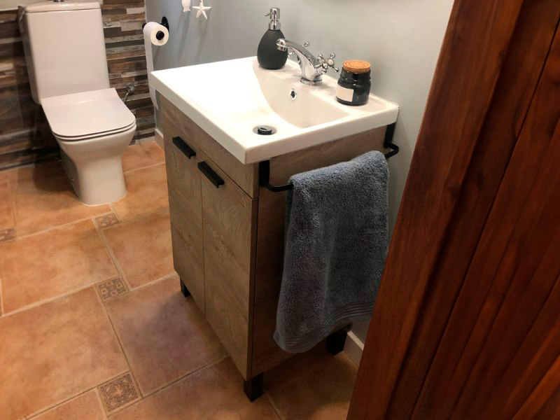 Foto de cliente de Mueble de Baño Pack Roble Alaska con Columna (Incluye Lavabo y Espejo)