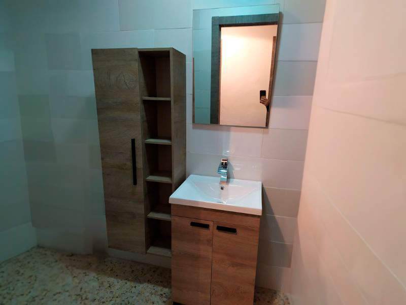 Foto de cliente de Mueble de Baño Pack Roble Alaska con Columna (Incluye Lavabo y Espejo)