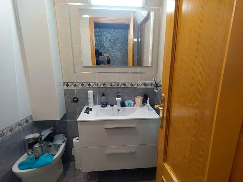 Foto de cliente de Mueble de Baño Suspendido Aruba 2 Cajones con Espejo Blanco 80 cm (Lavamanos Opcional)