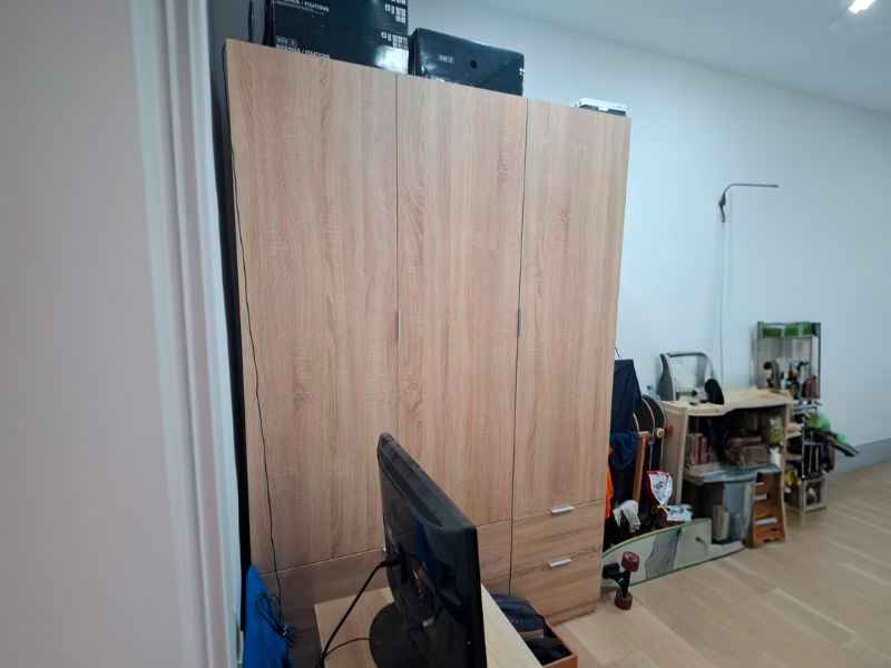 Foto de cliente de Armario ropero 3 puertas 4 cajones roble 135x200 cm