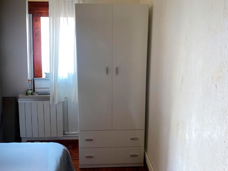 Foto de cliente de Armario Juvenil Turín Dormitorio Juvenil 2 Cajones Color Blanco Brillo 74x180 cm