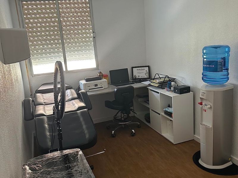 Foto de cliente de Escritorio Adapta Plus con buc blanco y cemento 136 cm