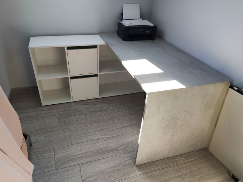 Foto de cliente de Escritorio Adapta Plus con buc blanco y cemento 136 cm