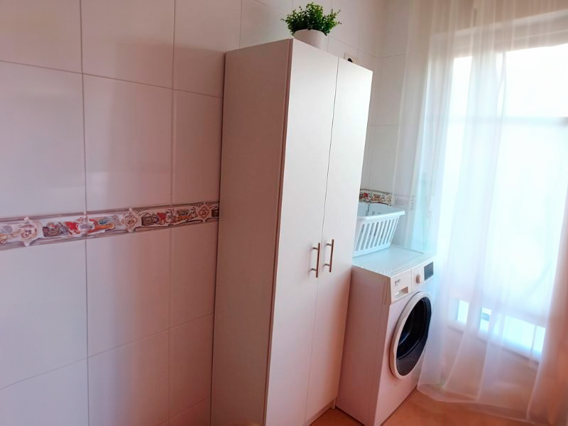 Foto de cliente de Armario Multiusos 73x182 Escobero