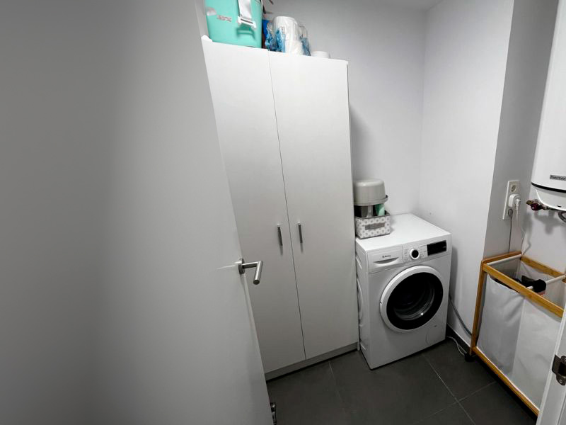 Foto de cliente de Armario Multiusos 73x182 Escobero