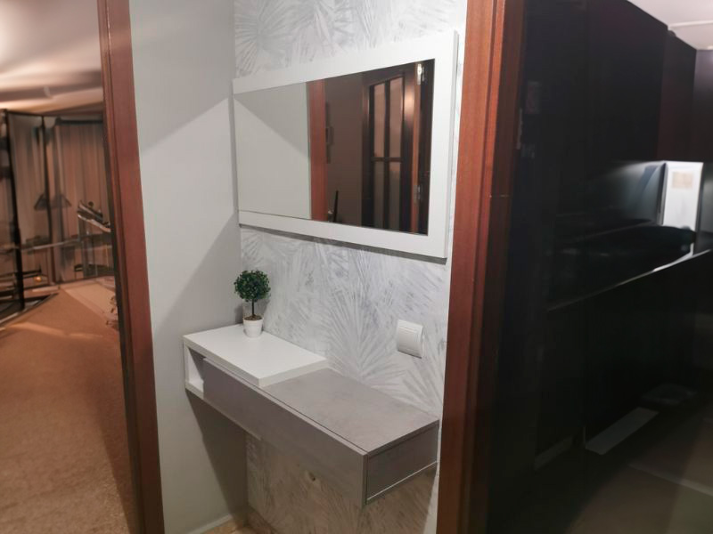 Foto de cliente de Mueble de Entrada Recibidor Estilo Industrial con Espejo 95 cm
