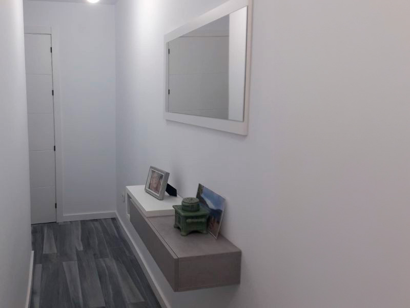 Foto de cliente de Mueble de Entrada Recibidor Estilo Industrial con Espejo 95 cm