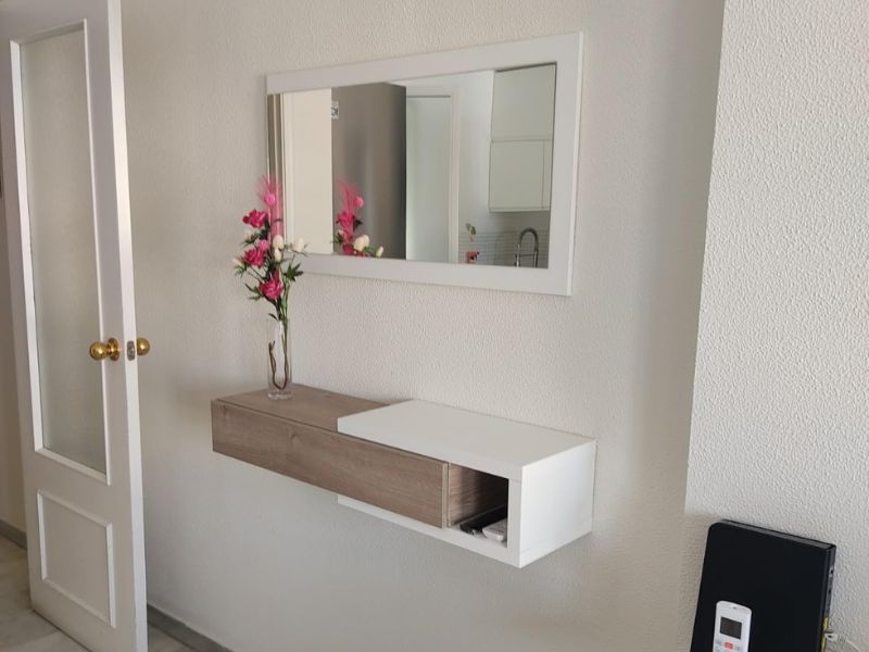 Foto de cliente de Mueble de Entrada Recibidor Noon con Espejo Blanco Y Roble 95 cm