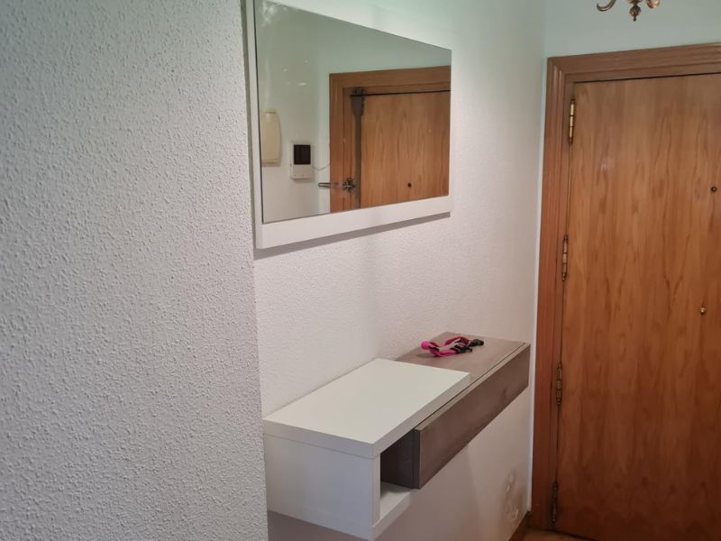 Foto de cliente de Mueble de Entrada Recibidor Noon con Espejo Blanco Y Roble 95 cm