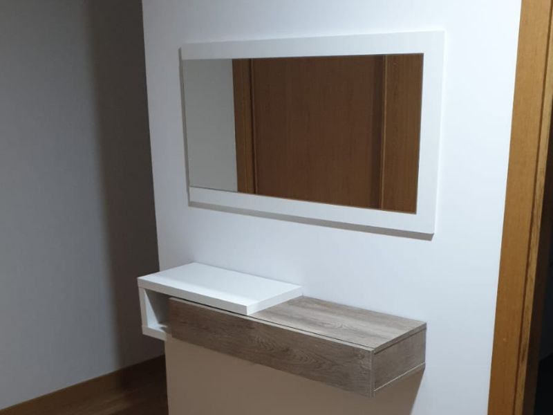 Foto de cliente de Mueble de Entrada Recibidor Noon con Espejo Blanco Y Roble 95 cm
