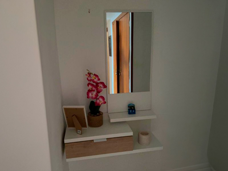 Foto de cliente de Mueble de Entrada Recibidor Dahlia Color Roble Y Blanco 81 cm
