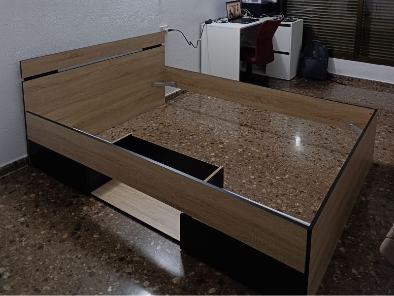 Foto de cliente de Cama de Matrimonio Estilo Industrial 2 Cajones Michigan 135 O 140