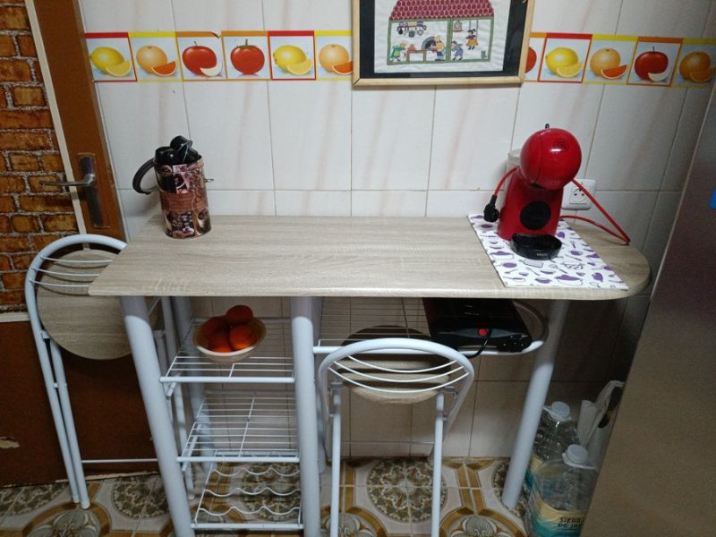 Foto de cliente de Conjunto Mesa y 2 Taburetes Plegables Cocina Bar Blanco y Roble Claro