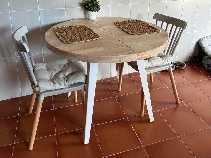 Foto de cliente de Mesa Comedor Redonda Extensible Berg Madera Color Roble Nordish y Blanco 100-180x100 cm