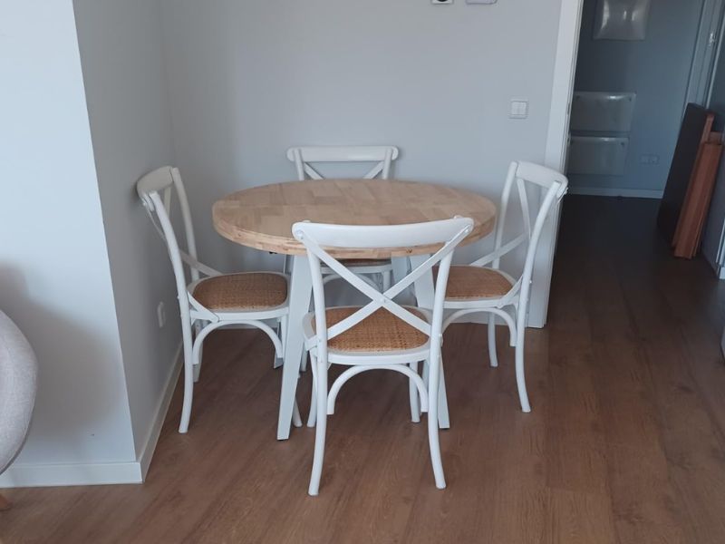 Foto de cliente de Mesa Comedor Redonda Extensible Berg Madera Color Roble Nordish y Blanco 100-180x100 cm