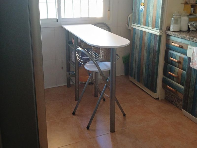 Foto de cliente de Conjunto Mesa y 2 taburetes plegables Cocina Bar Blanco y Taupe