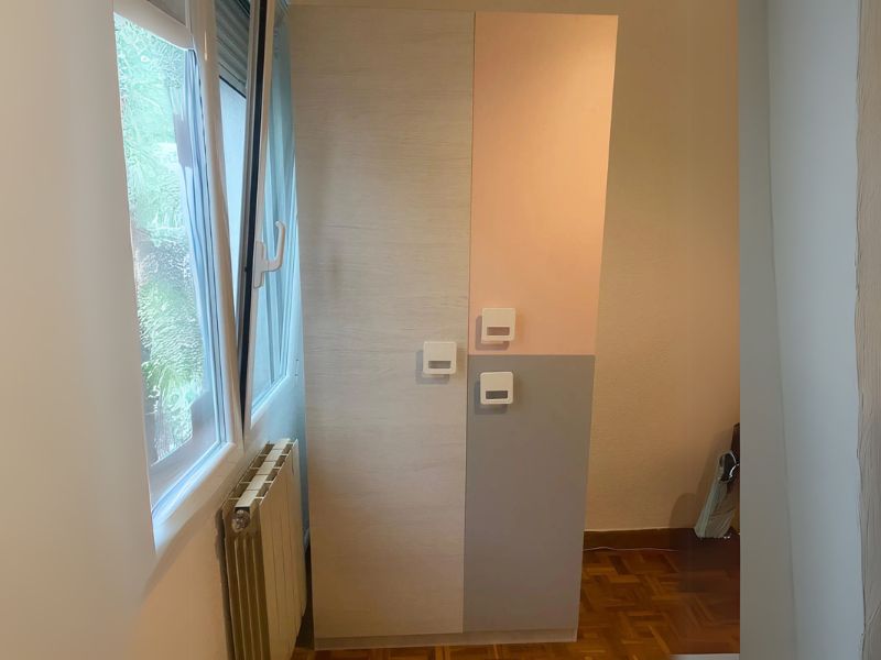 Foto de cliente de Armario Juvenil 3 Puertas Blanco Alpes y Rosa 90x200 cm