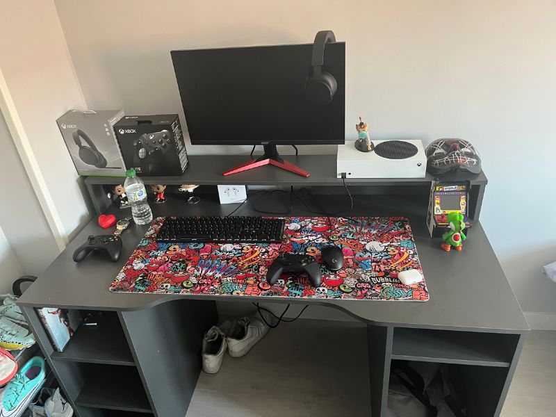 Foto de cliente de Mesa gamer Ozone gris reversible 136 cm