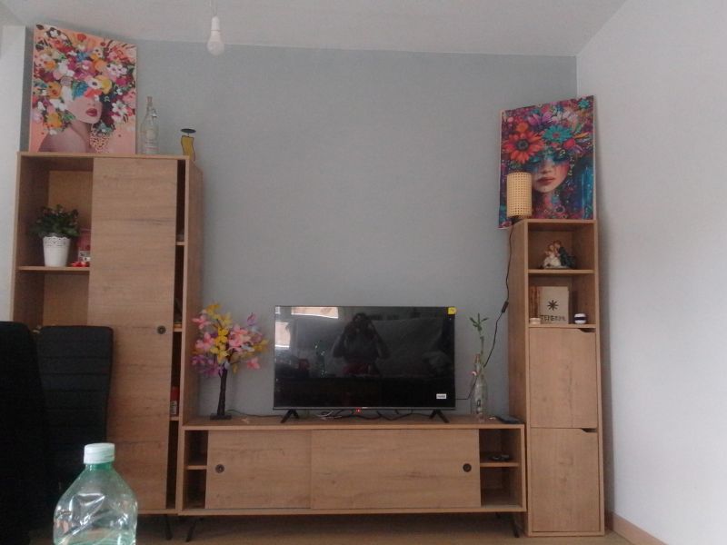 Foto de cliente de Estantería salón Kamet roble gold 80x180x30 cm