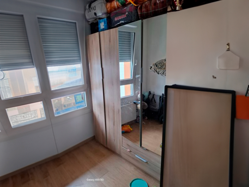 Foto de cliente de Armario Dormitorio Ghost 2 Cajones, 4 Puertas y 2 Espejos Roble Kronberg 158x51 cm