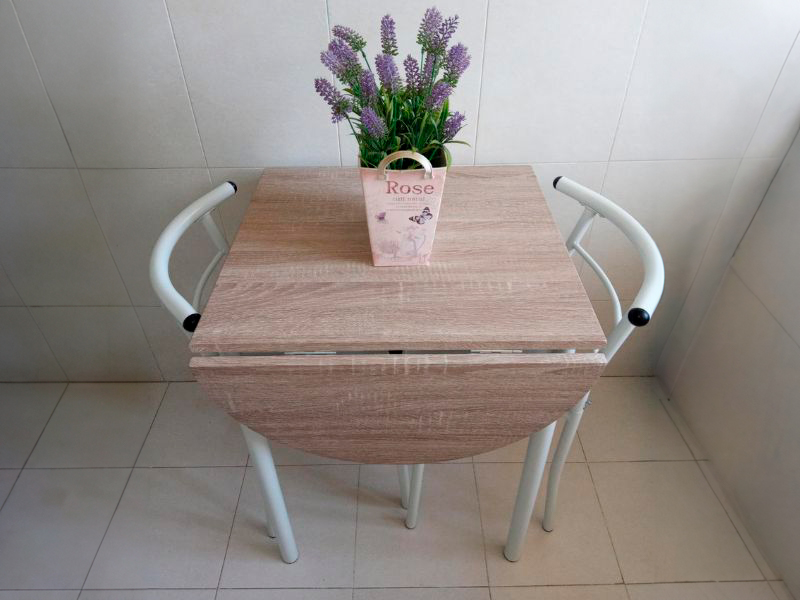 Foto de cliente de Conjunto mesa y 2 sillas blanco y roble Butterfly