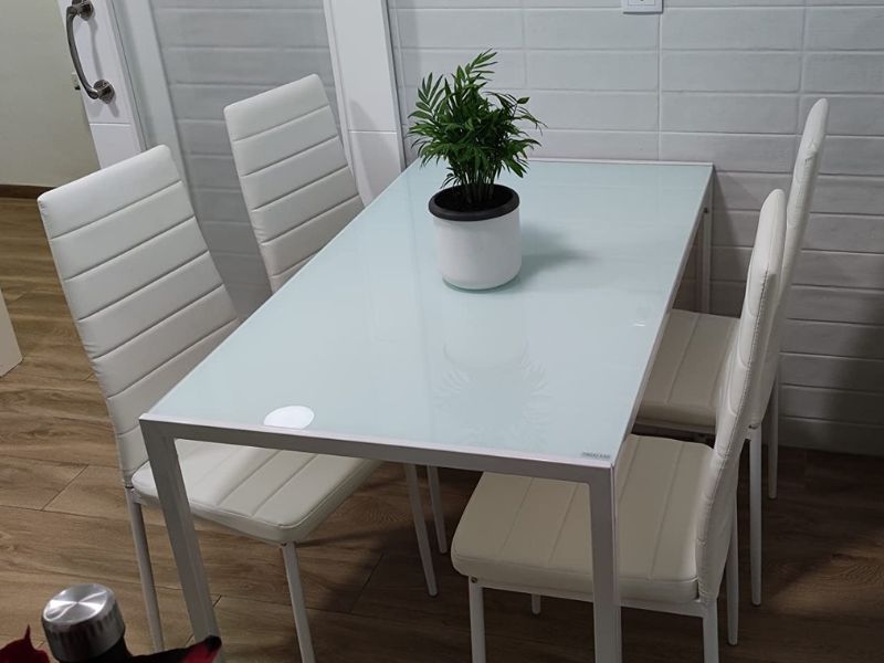 Foto de cliente de Silla de Comedor Avat Moderna en Color Blanco