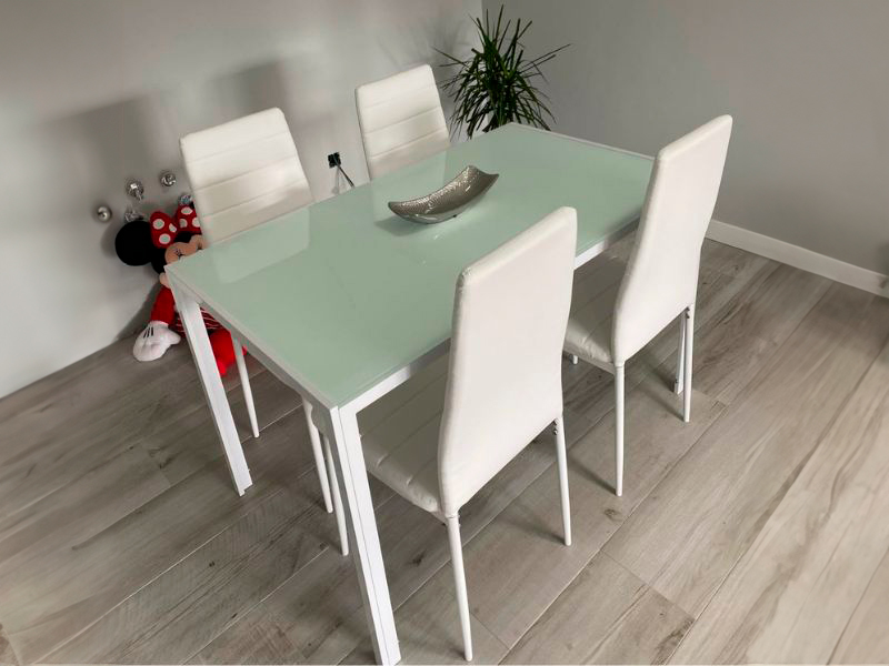 Foto de cliente de Silla de Comedor Avat Moderna en Color Blanco