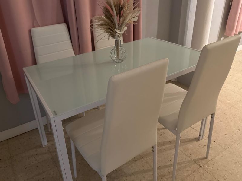 Foto de cliente de Silla de Comedor Avat Moderna en Color Blanco