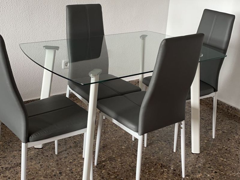 Foto de cliente de Silla De Comedor Salón Sora De Polipiel Color Gris Y Plata