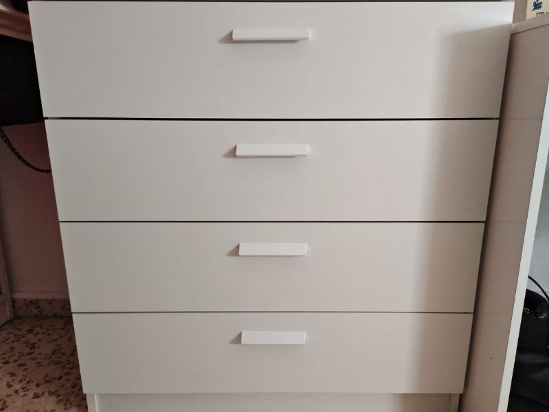 Foto de cliente de Cómoda Blanca 4 Cajones Tibet 74x78 cm