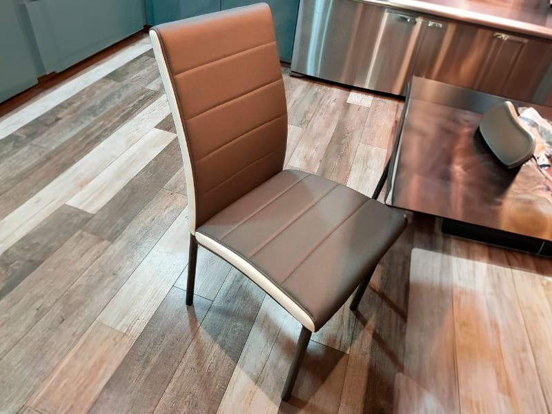 Foto de cliente de Silla De Comedor Meli Diseño Moderno Color Camel