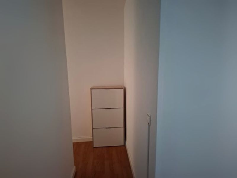 Foto de cliente de Mueble Zapatero Recibidor 3 Puertas Color Roble Y Blanco Brillo 60 cm