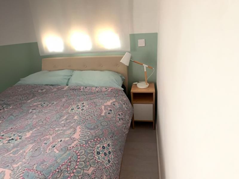 Foto de cliente de Mesita De Noche Albion Roble Safir y Blanco 30x58 cm