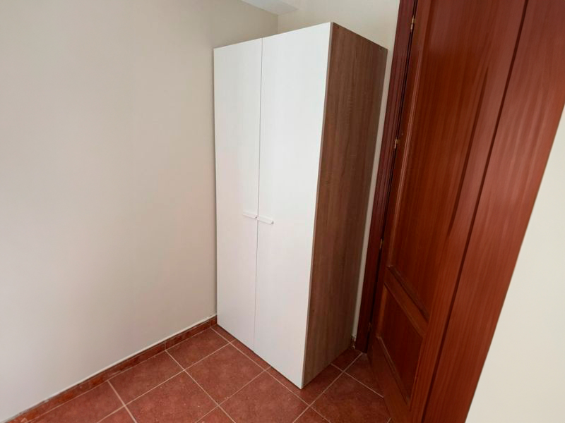 Foto de cliente de Armario 2 Puertas Tibet Color Roble Cambrian y Blanco 79x180 cm