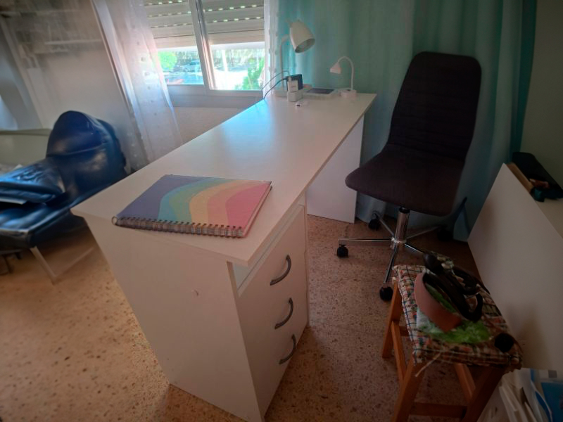 Foto de cliente de Escritorio Aristóteles color blanco mate 3 cajones 1 hueco 123 cm