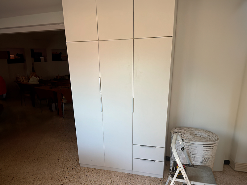 Foto de cliente de Armario Ghost Grande 6 Puertas Y 2 Cajones Color Blanco Mate 203x119 cm