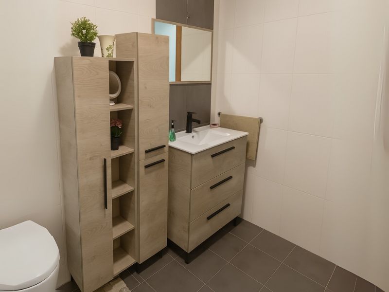 Foto de cliente de Mueble de Baño Pack con Columna (Incluye Lavabo y Espejo)