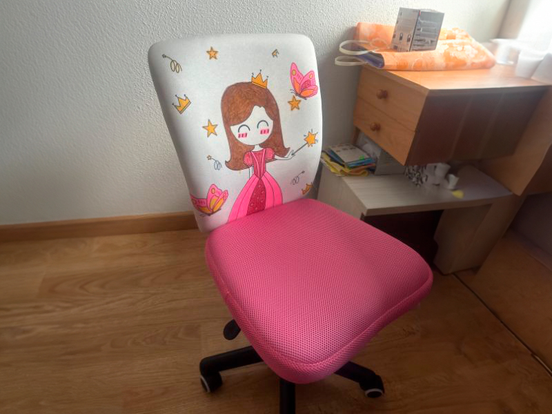 Foto de cliente de Silla Infantil Pintame Princesa Color Blanco