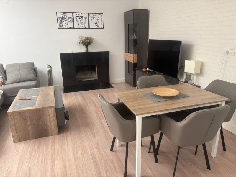 Foto de cliente de Silla Salón Comedor Easy Color Gris