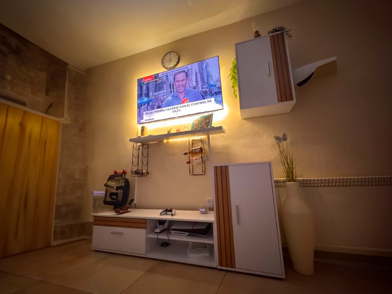 Foto de cliente de Mueble de salón comedor Koln Color Blanco Mate y Roble Tablilla 190 cm