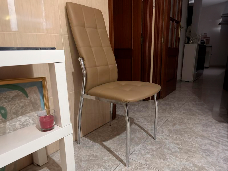 Foto de cliente de Sillas De Comedor Moderna Laci De Polipiel Y Metal Cromado Color Capuccino