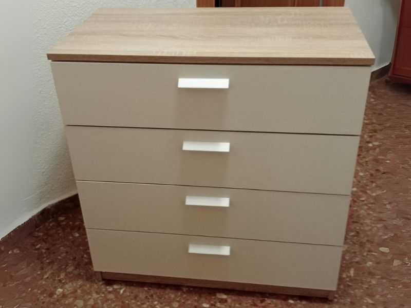 Foto de cliente de Cómoda Dormitorio Tibet 4C Roble Cambrian y Blanco 74x78 cm