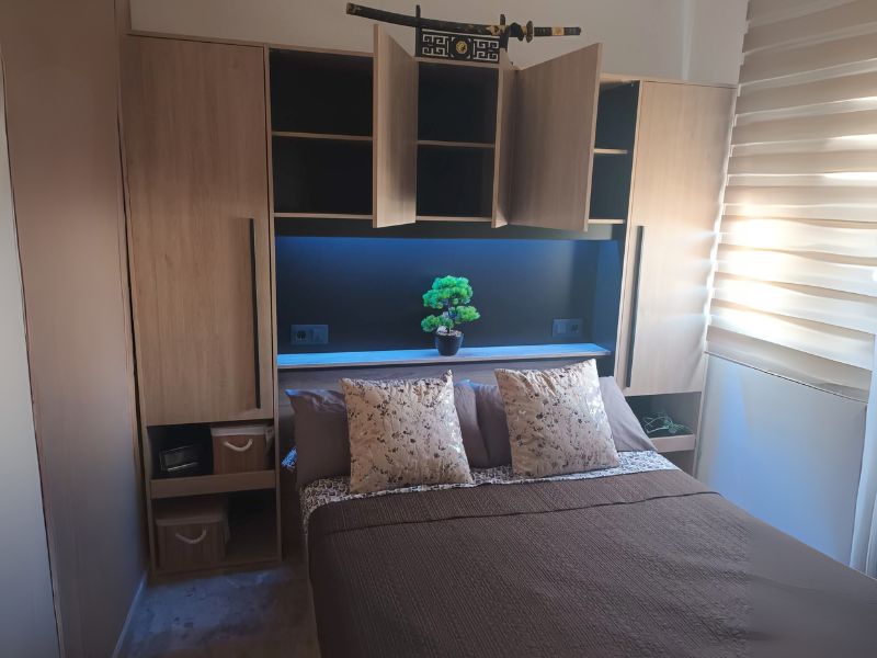 Foto de cliente de Cabecero de Cama Doble Puente John Color Roble Brooklyn y Negro Stipple 265 cm